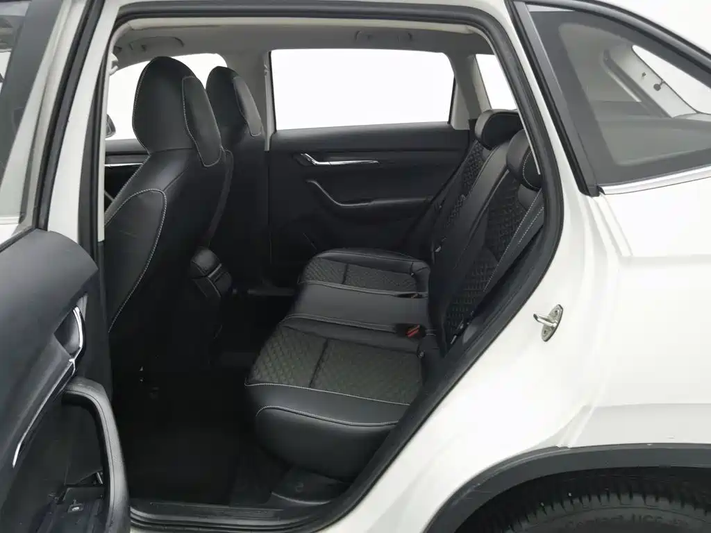 Skoda Kamiq — миниатюра 15