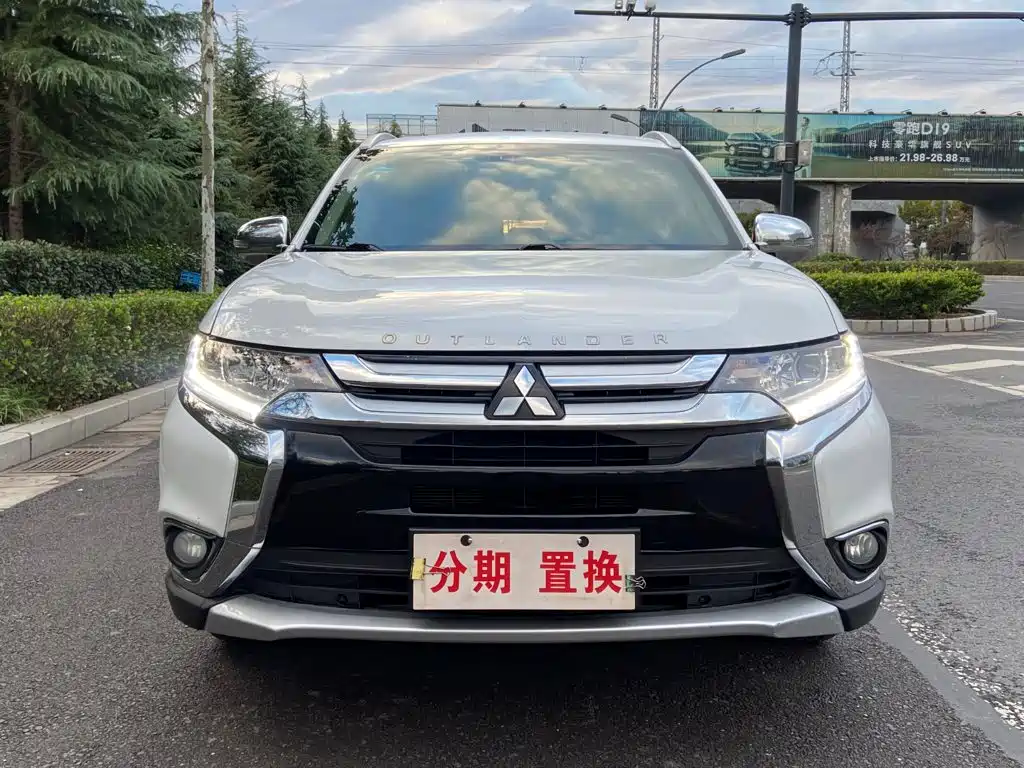Mitsubishi Outlander — миниатюра 2