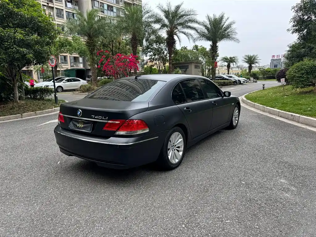 BMW 7 Series 7 2005 740Li