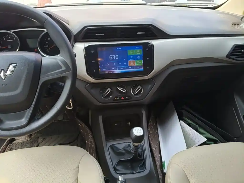 Wuling Hongguang — миниатюра 13