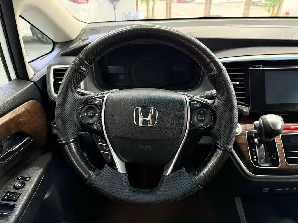 Honda Odyssey — миниатюра 6
