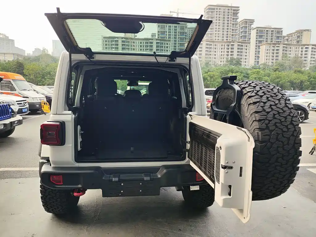 Jeep Wrangler — миниатюра 18