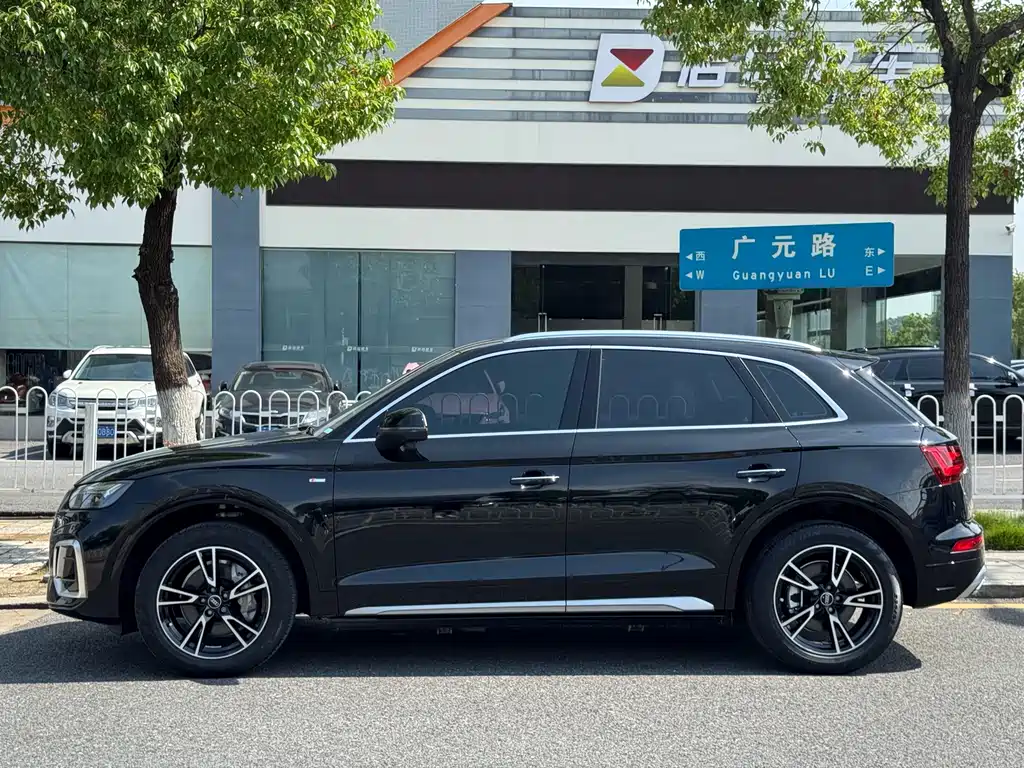 Audi Q5L — миниатюра 8