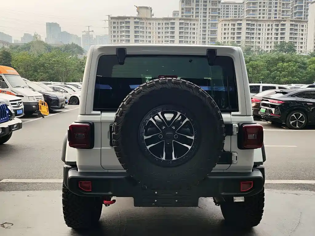 Jeep Wrangler — миниатюра 24