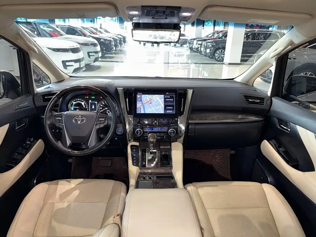 Toyota Vellfire 2021 2.5L HV Luxury