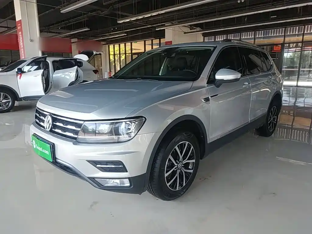 Volkswagen Tiguan L — миниатюра 2