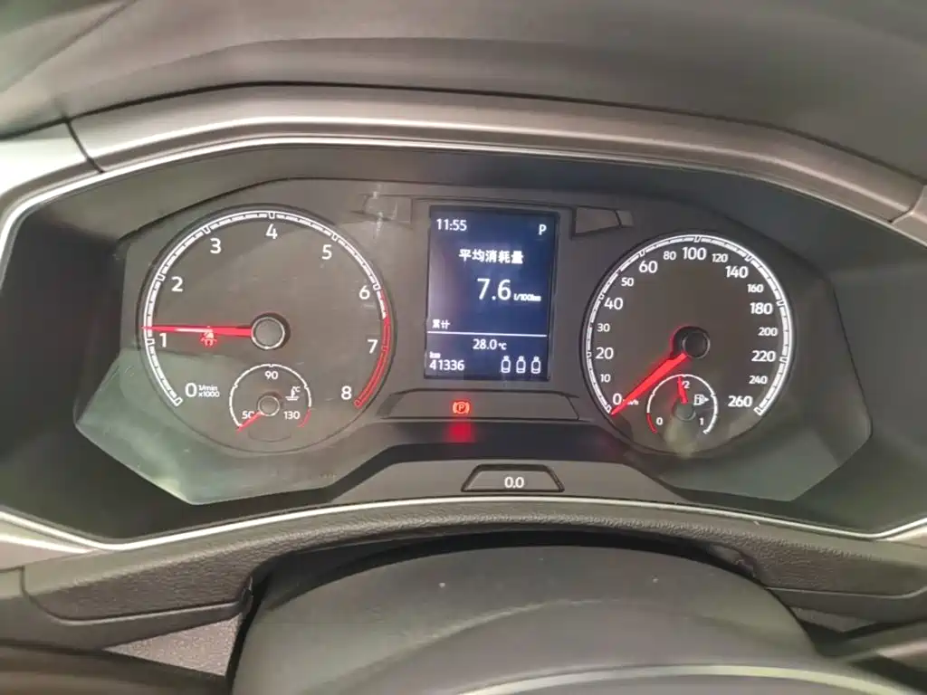 Volkswagen T-Roc — миниатюра 12
