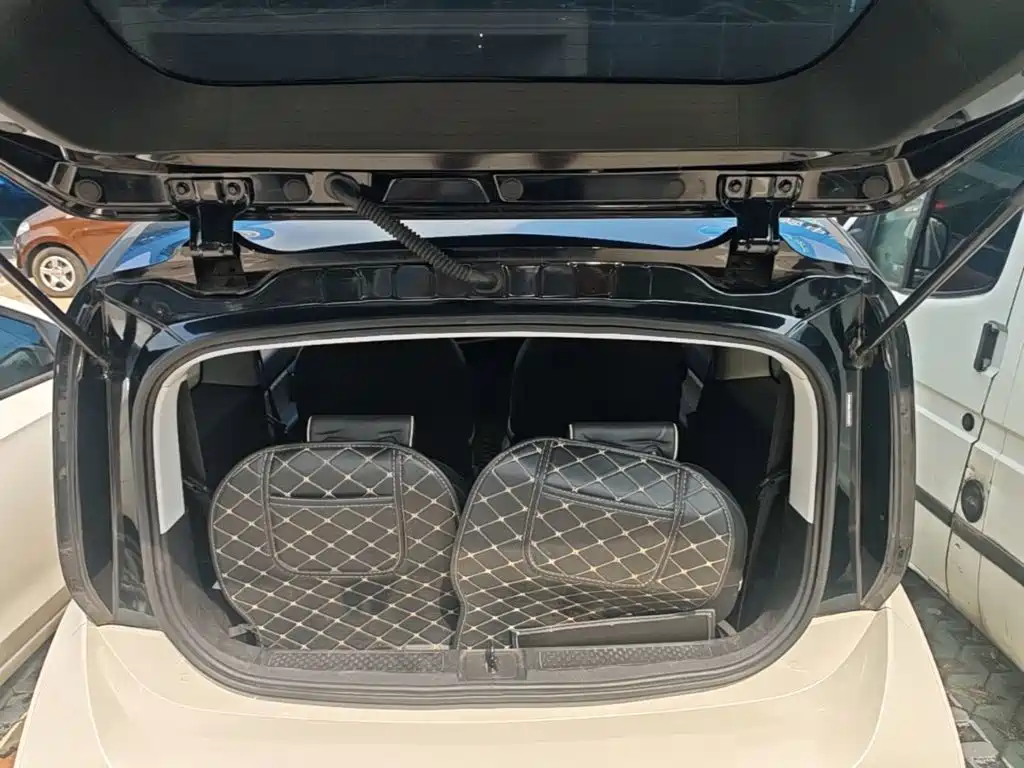 Baojun KiWi EV — миниатюра 19