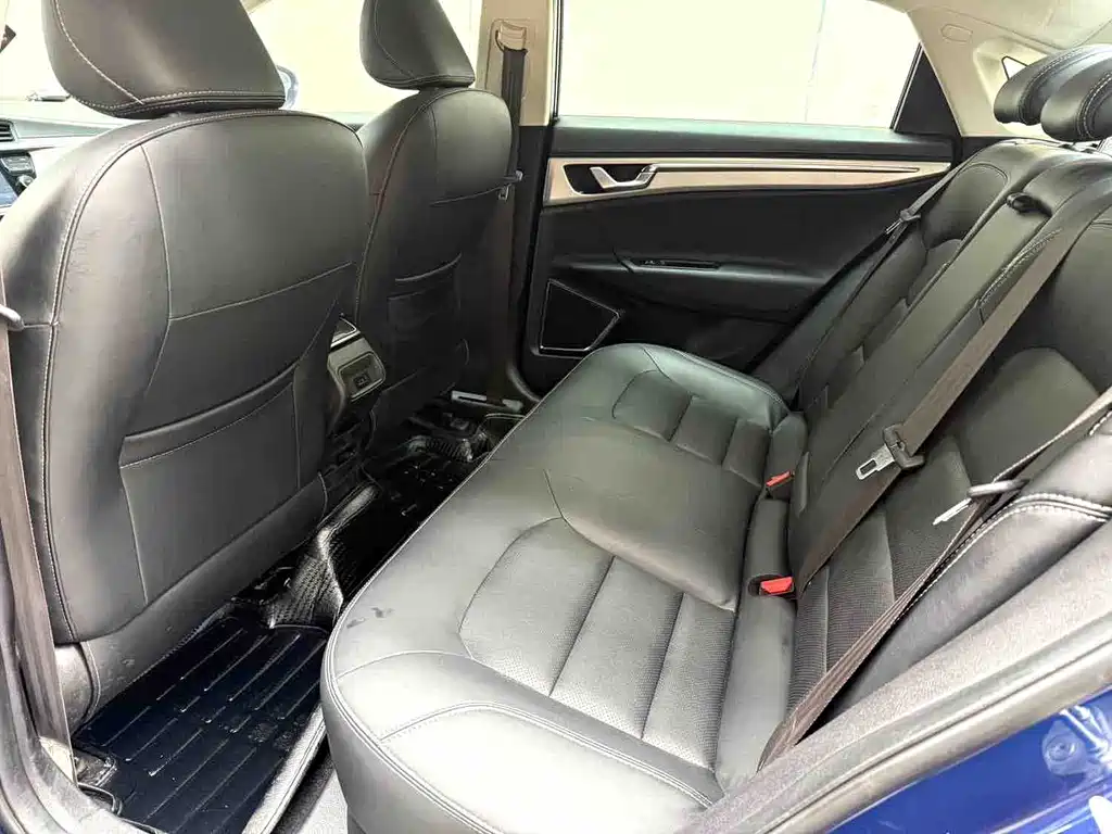 Geely Emgrand GL — миниатюра 10
