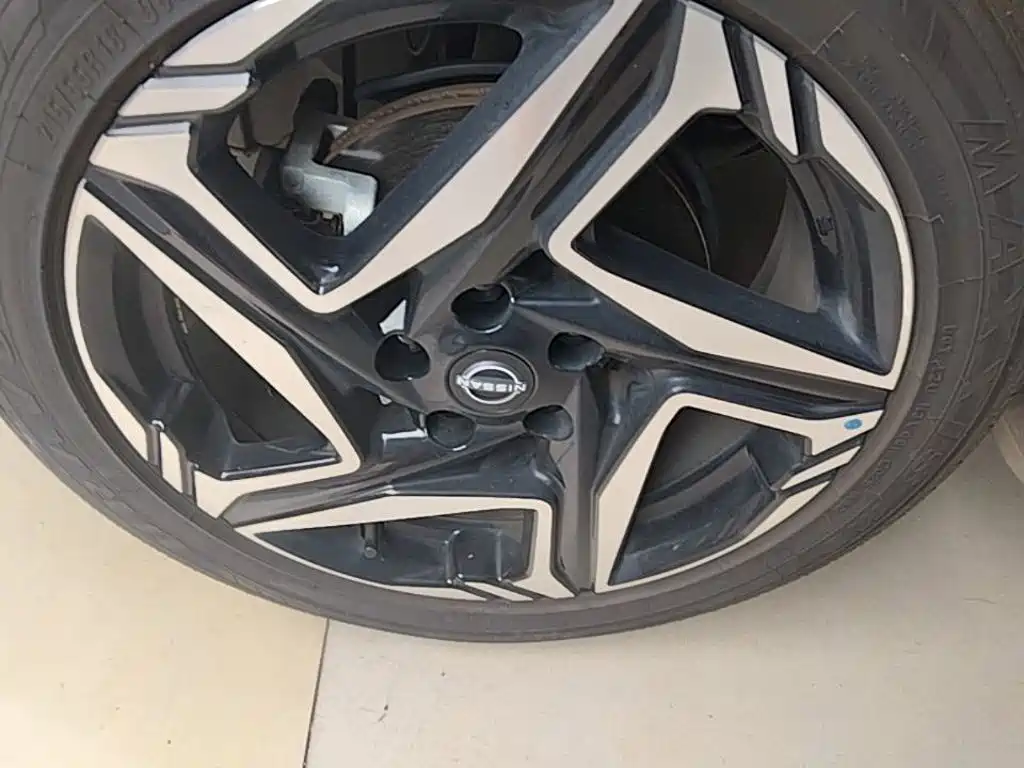 Nissan Qashqai — миниатюра 23