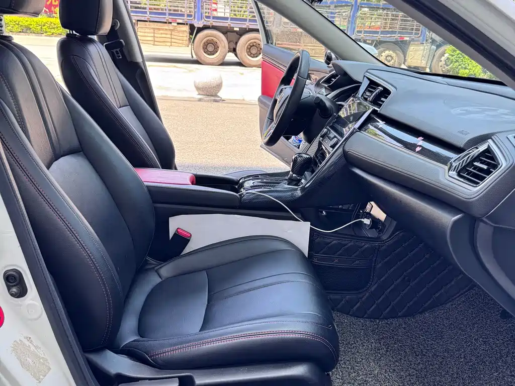 Honda Civic — миниатюра 12