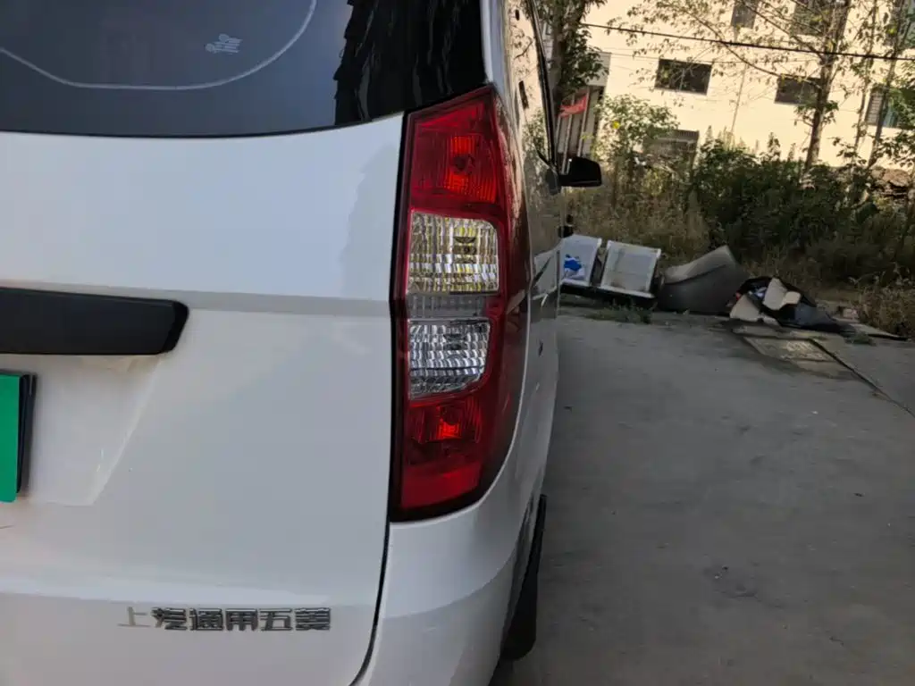 Wuling Hongguang — миниатюра 8