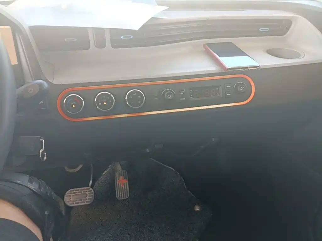 Wuling MINIEV — миниатюра 13