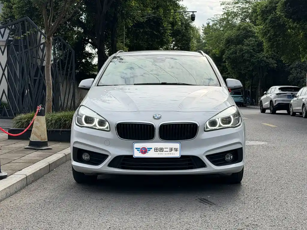 BMW 2 Series Active Tourer — миниатюра 2