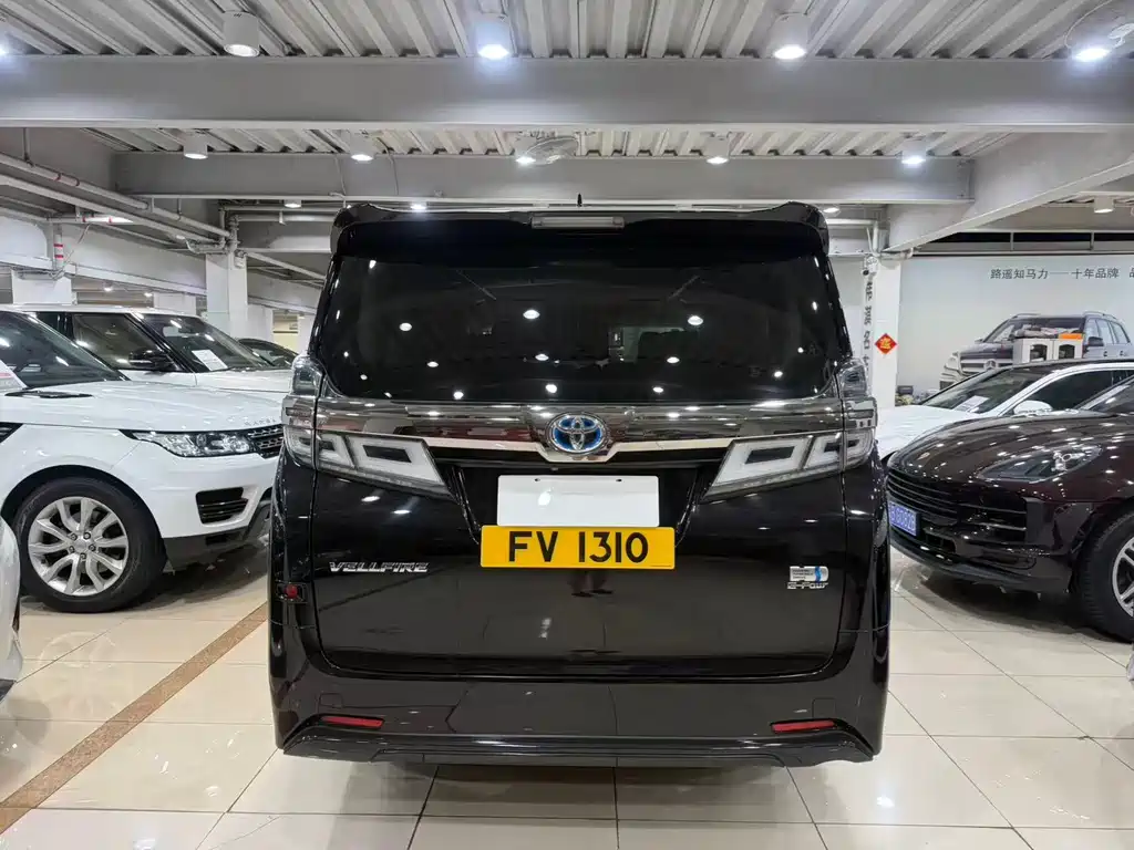 Toyota Vellfire — миниатюра 18