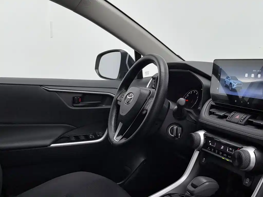 Toyota RAV4 — миниатюра 22