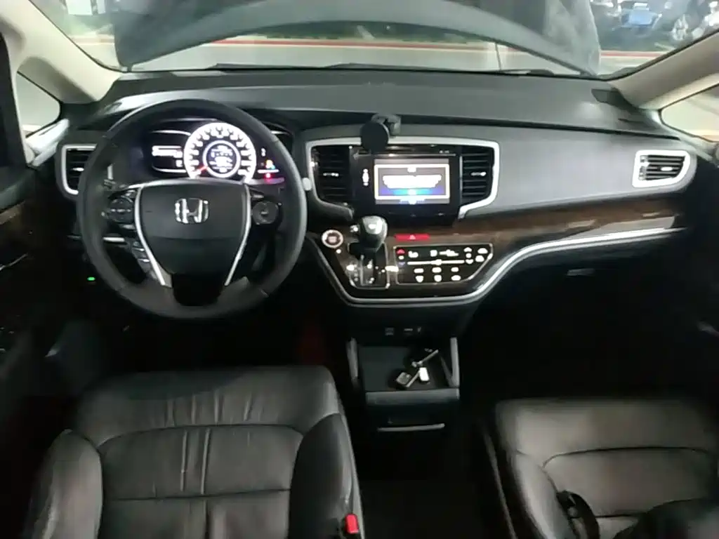 Honda Odyssey — миниатюра 6