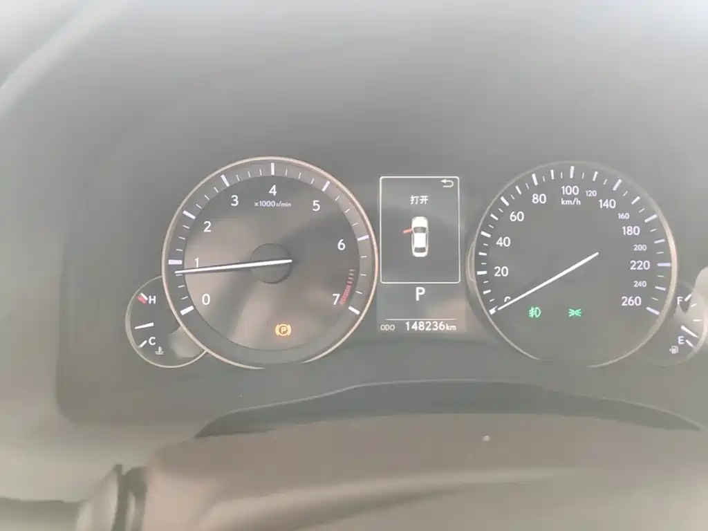 Lexus ES — миниатюра 12