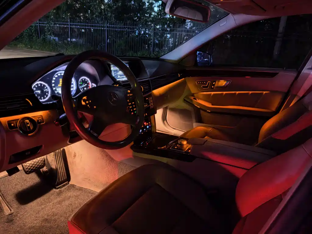 Mercedes-Benz E-Class — миниатюра 13