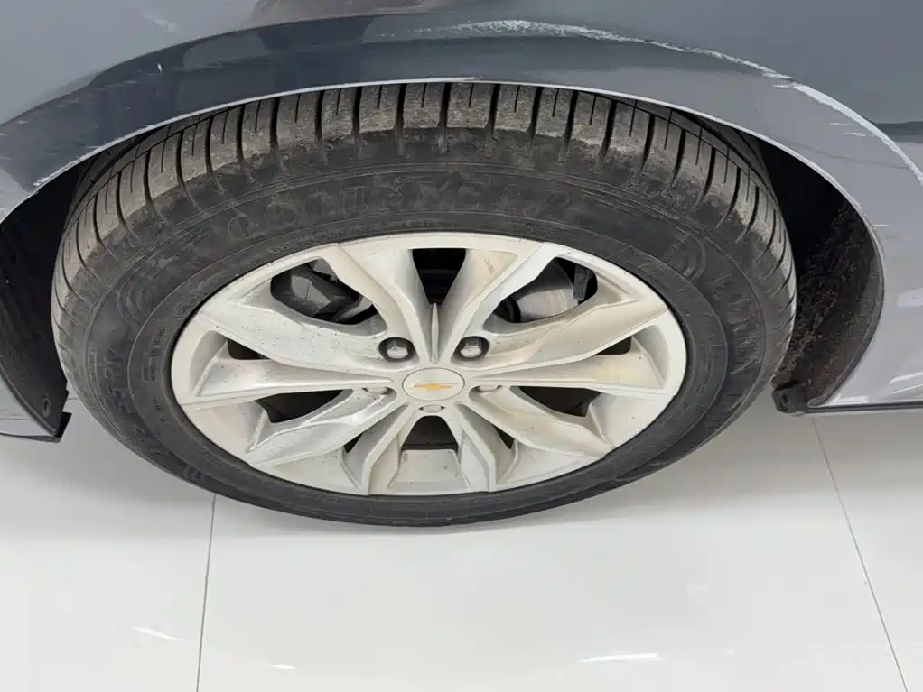 Chevrolet Malibu XL — миниатюра 5