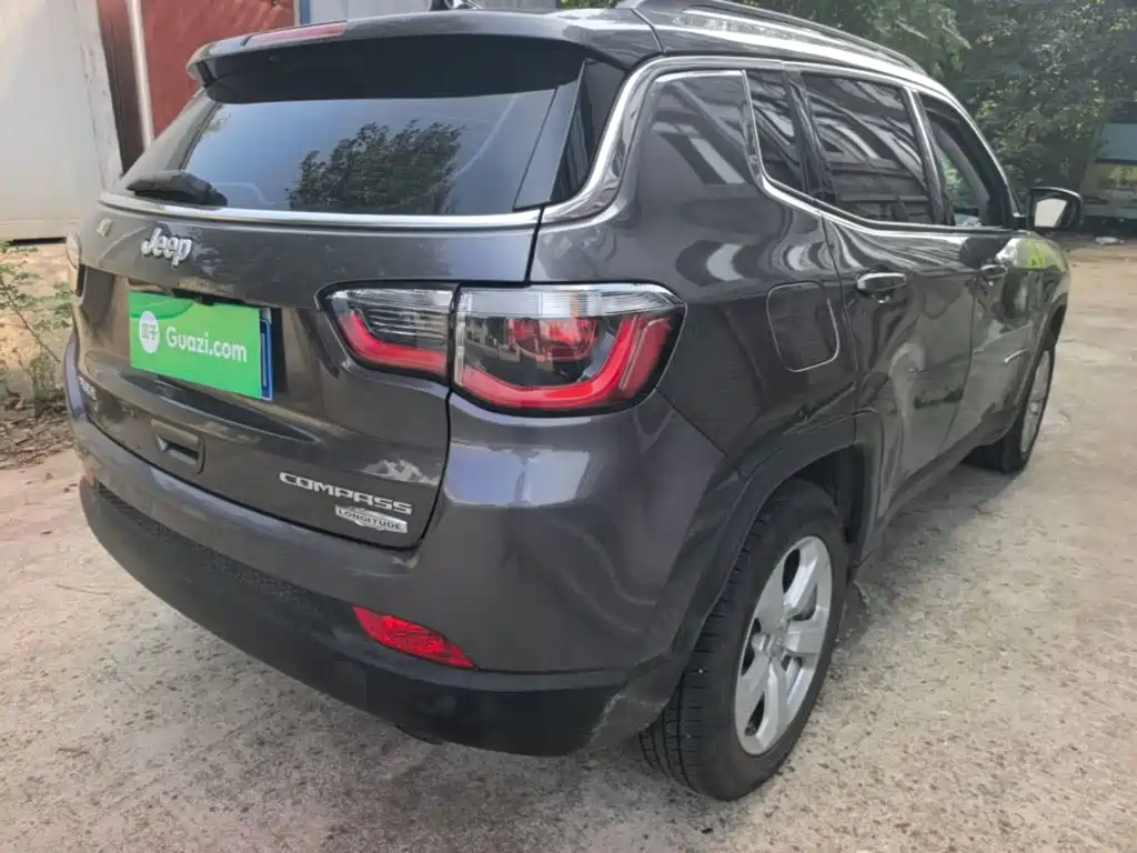 Jeep Compass — миниатюра 7