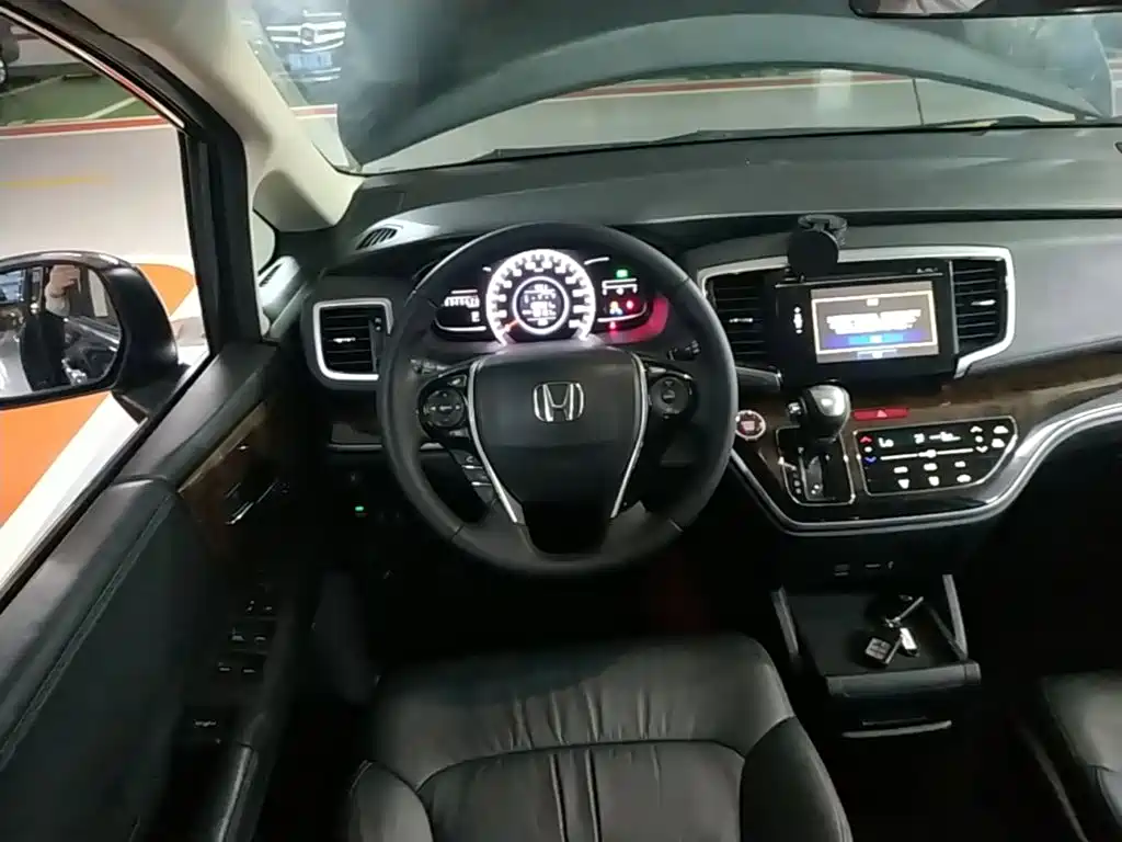 Honda Odyssey — миниатюра 7