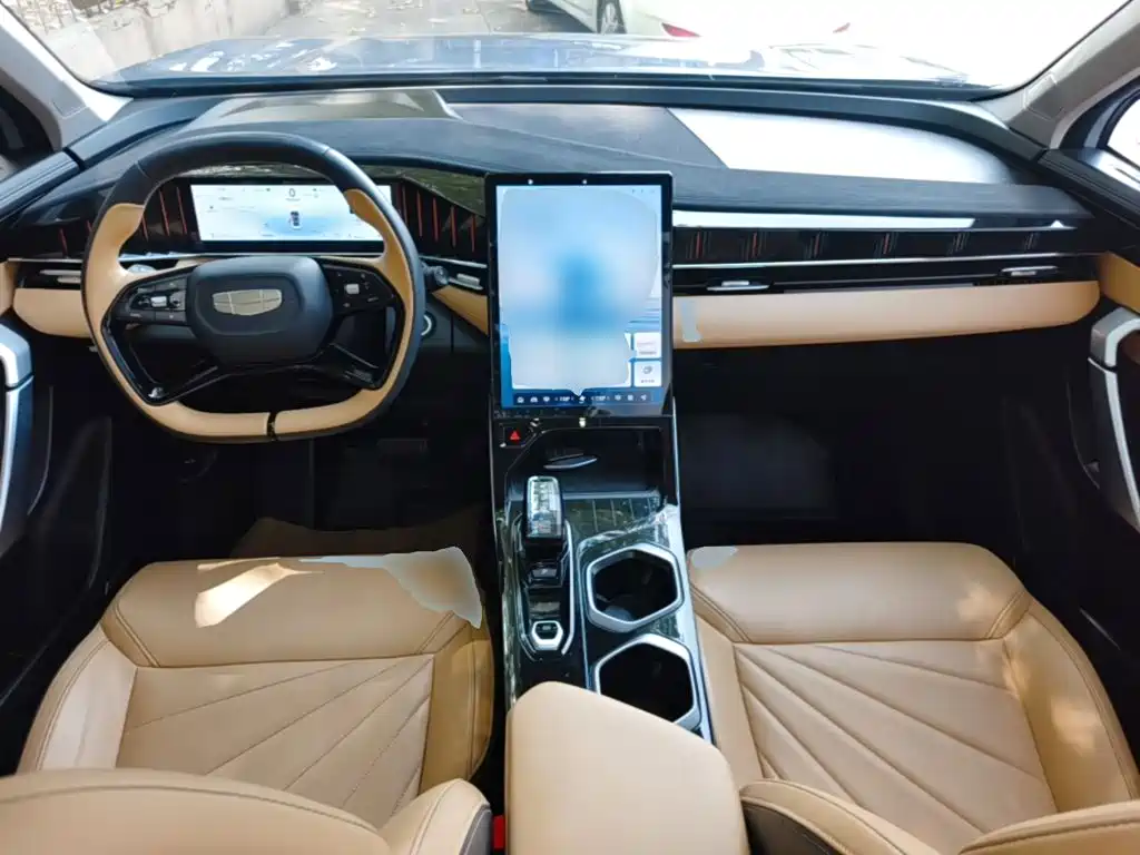 Geely Boyue L — миниатюра 10