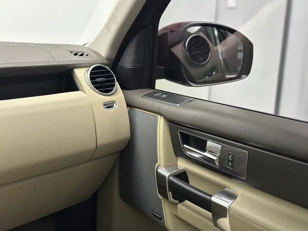 Land Rover Discovery — миниатюра 32
