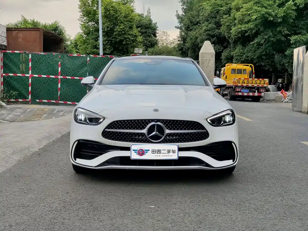 Mercedes-Benz C-Class — миниатюра 2