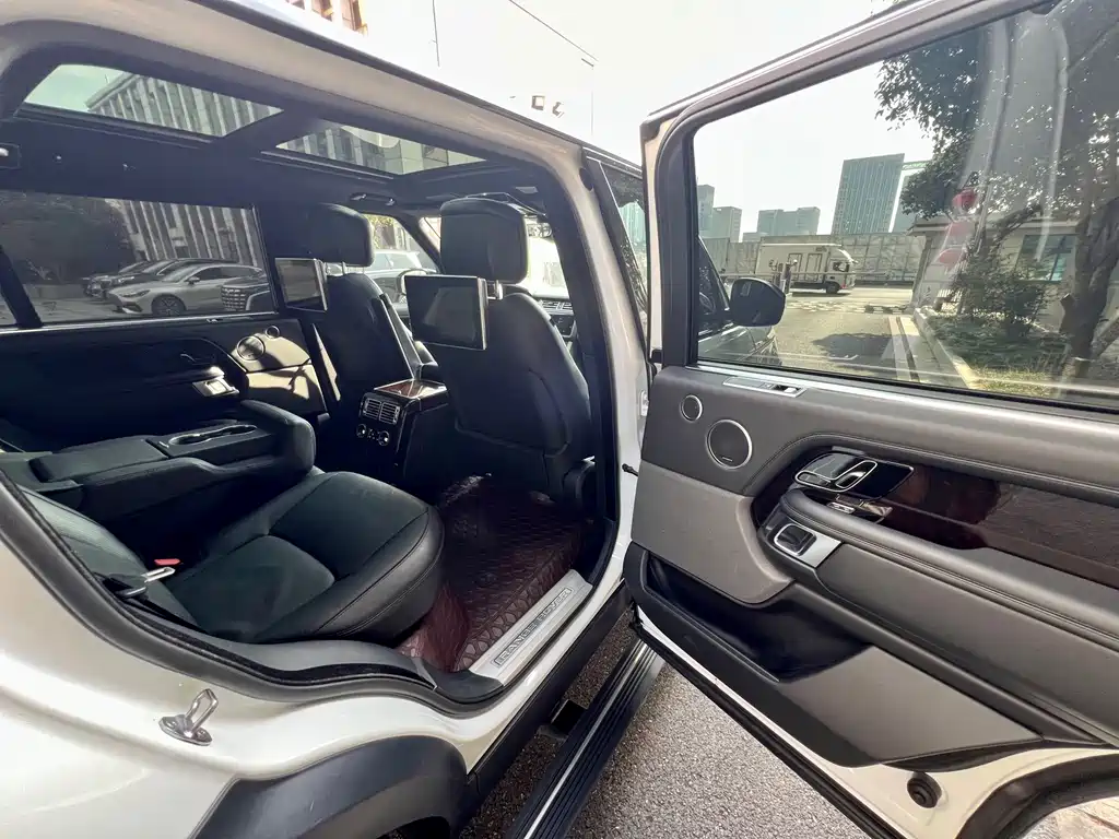 Land Rover Range Rover — миниатюра 39