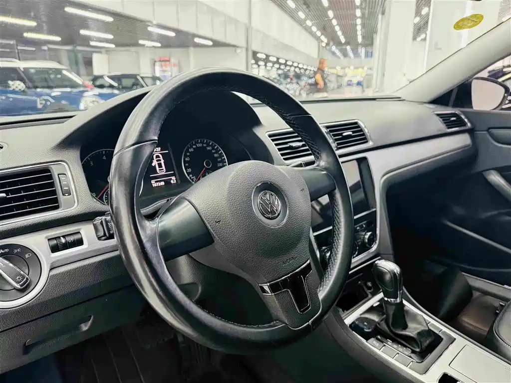 Volkswagen Passat — миниатюра 13