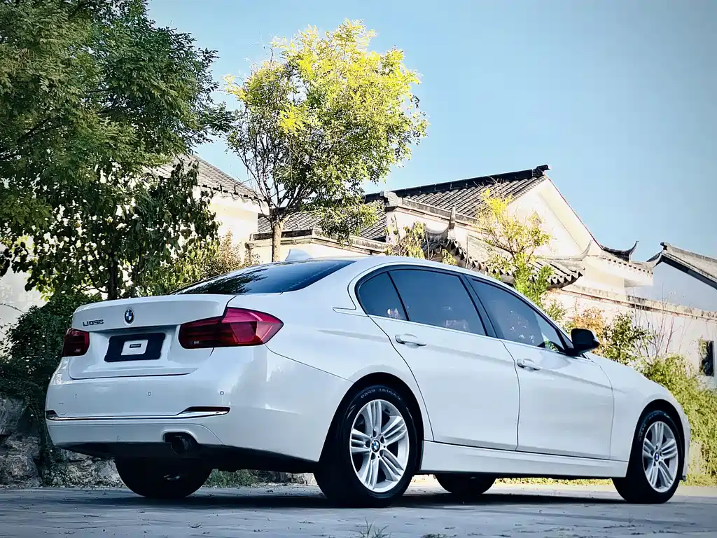 BMW 3 Series — миниатюра 6