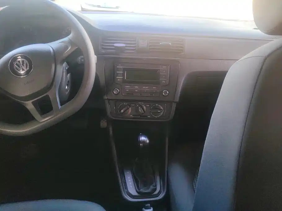 Volkswagen Santana — миниатюра 13