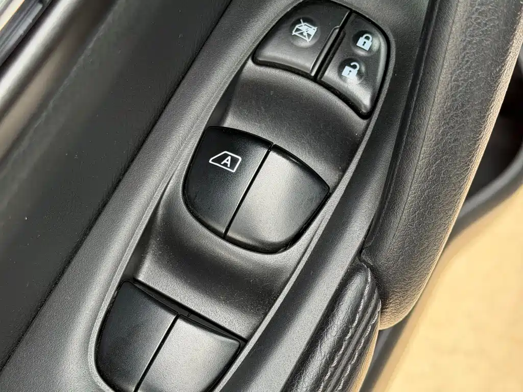 Nissan X-Trail — миниатюра 8