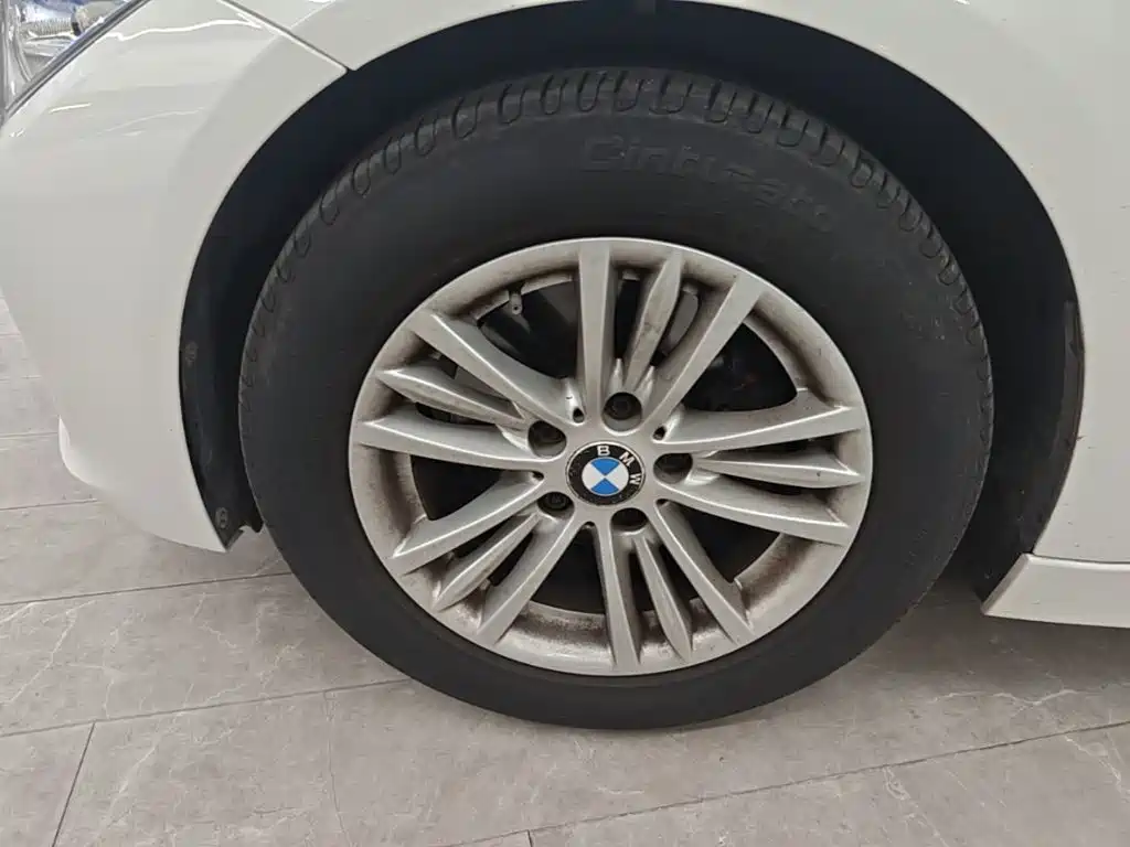 BMW 3 Series — миниатюра 23