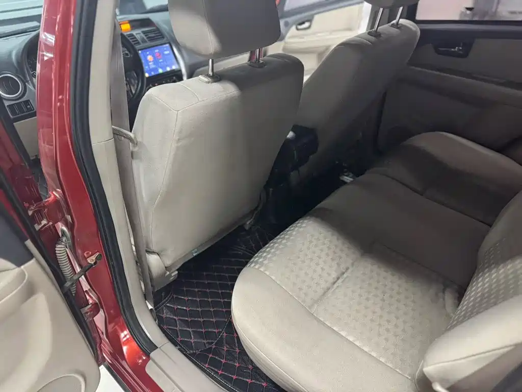 Suzuki SX4 — миниатюра 6