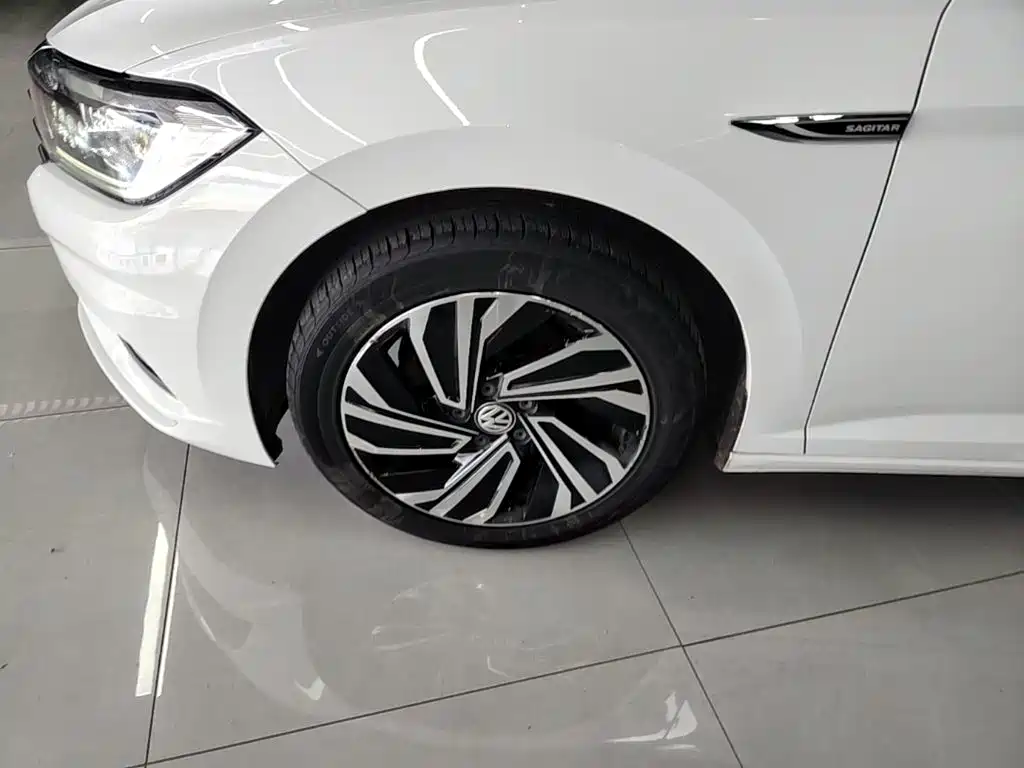 Volkswagen Sagitar — миниатюра 23