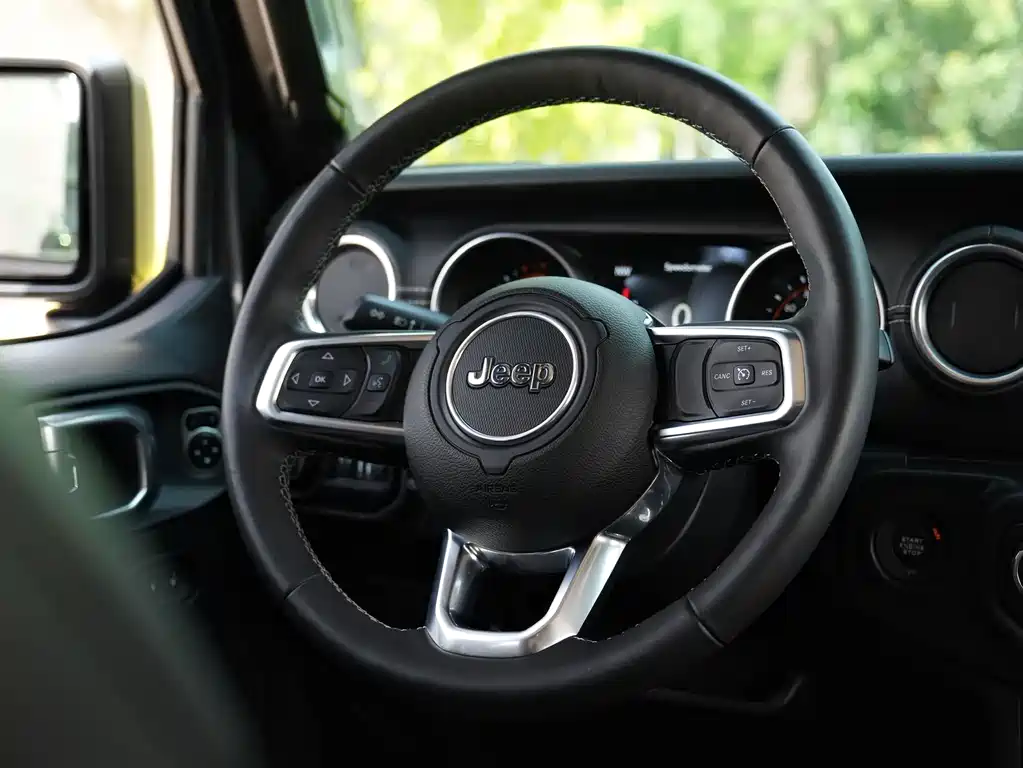 Jeep Wrangler — миниатюра 6