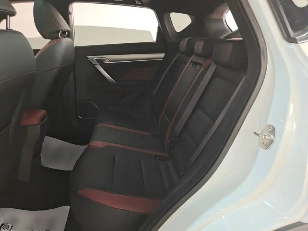 Geely Binyue — миниатюра 17