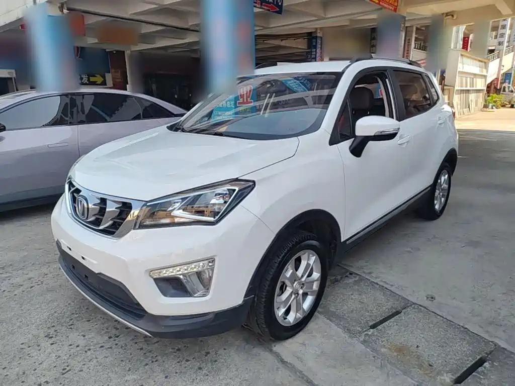 Changan CS15 — миниатюра 2
