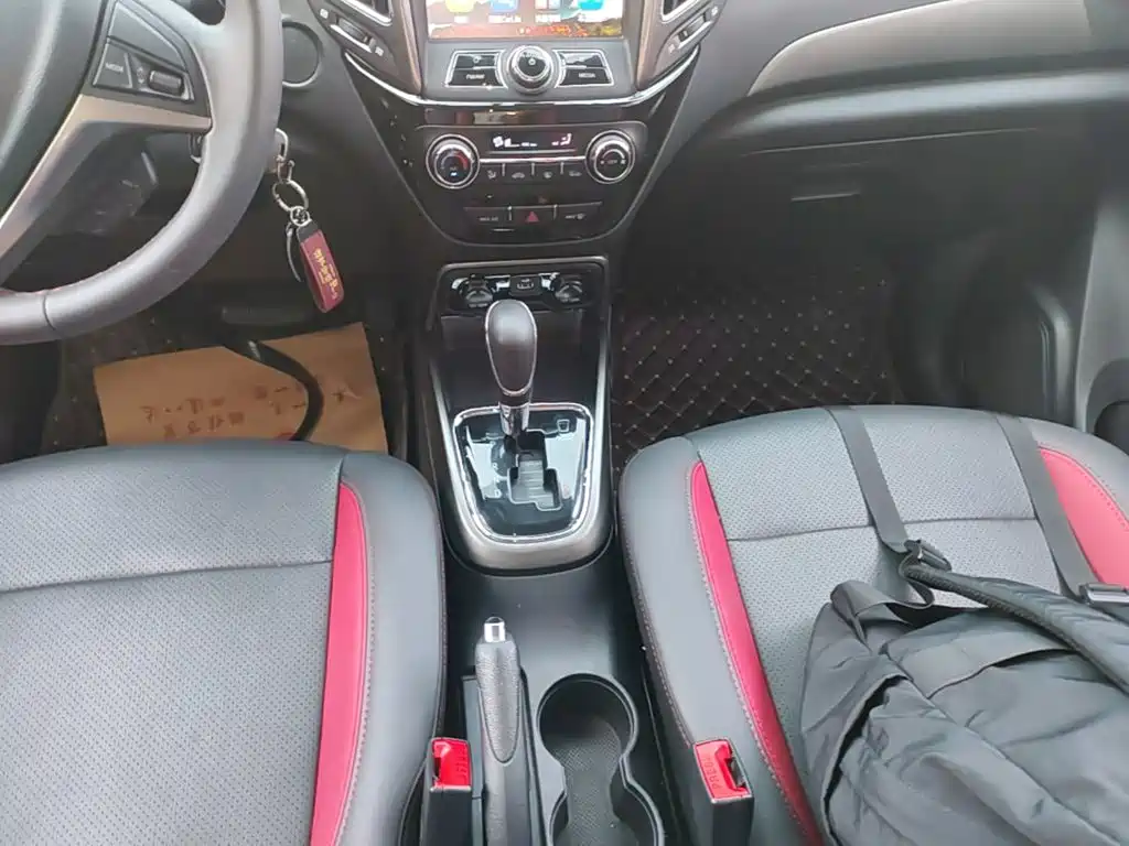 Changan CS15 — миниатюра 14