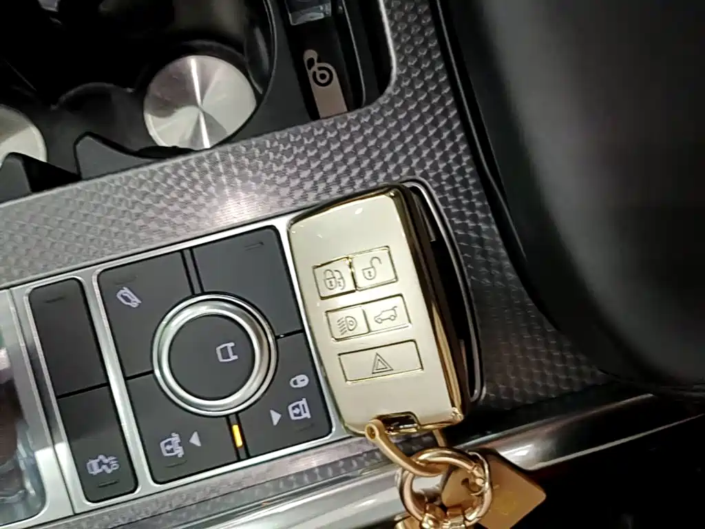 Land Rover Sport — миниатюра 17