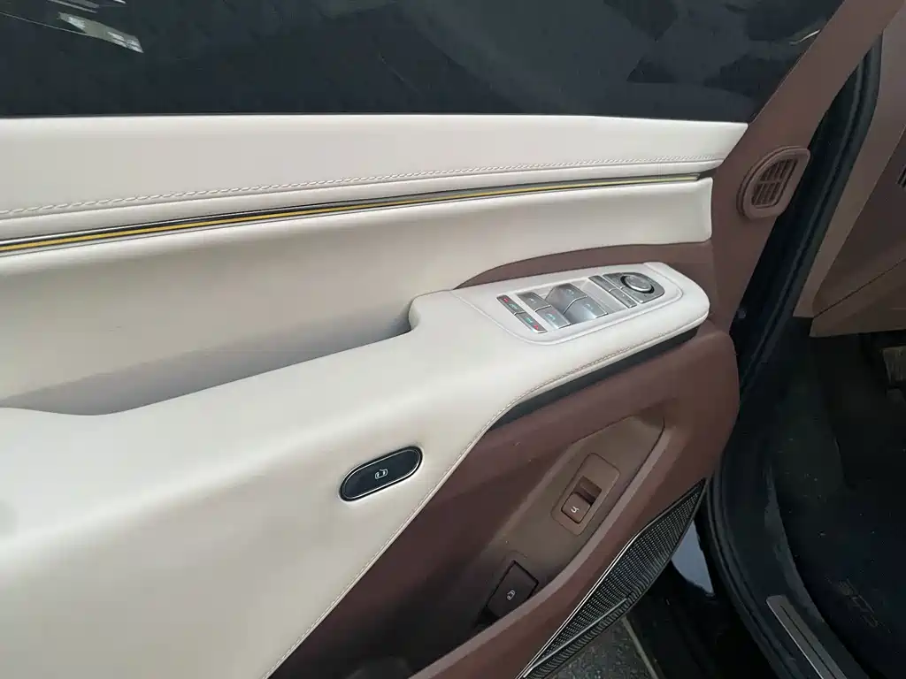 BYD Xia — миниатюра 23
