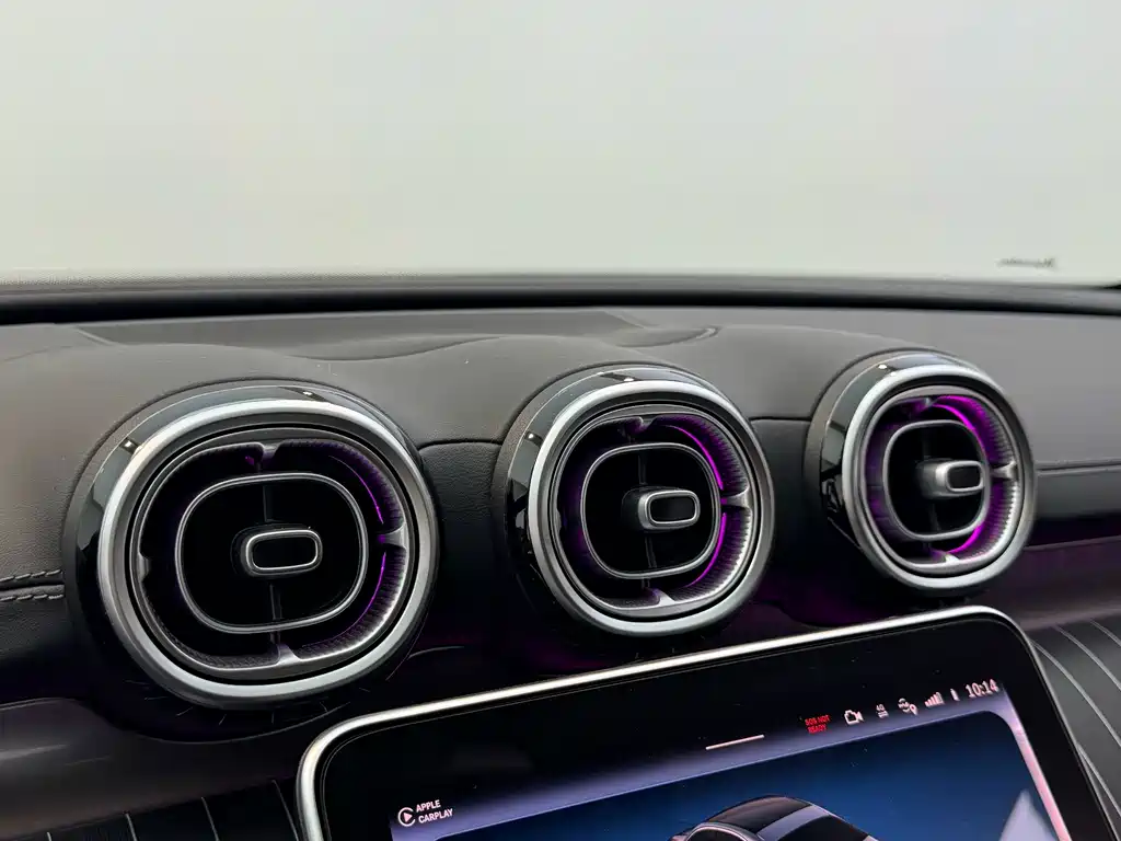 Mercedes-Benz C-Class — миниатюра 10
