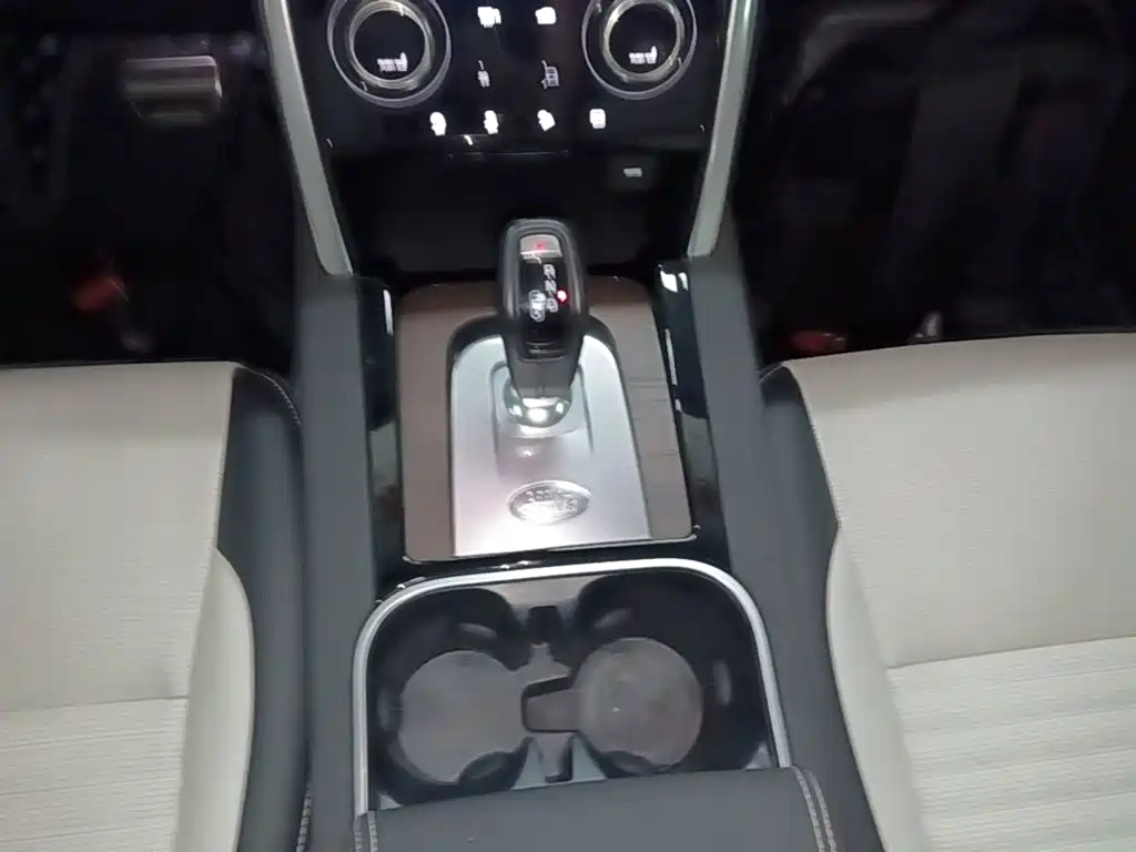 Land Rover Discovery Sport Hybrid — миниатюра 14