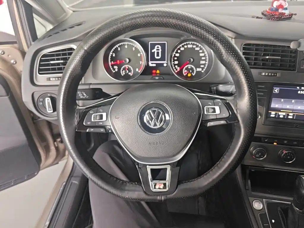 Volkswagen Golf — миниатюра 11