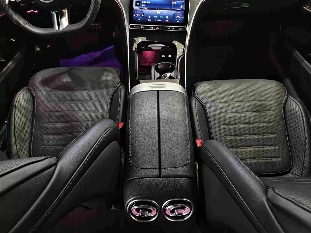 Mercedes-Benz C-Class — миниатюра 9