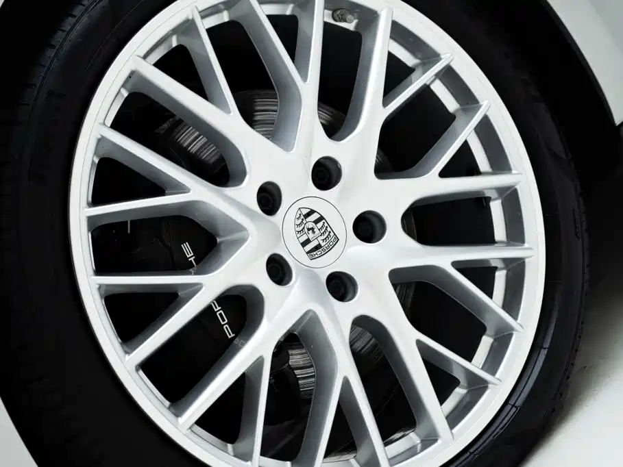 Porsche Panamera — миниатюра 5
