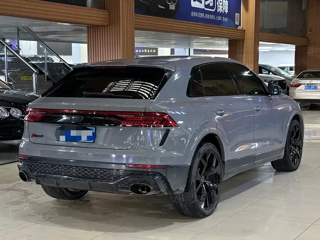 Audi RS Q8 — миниатюра 4