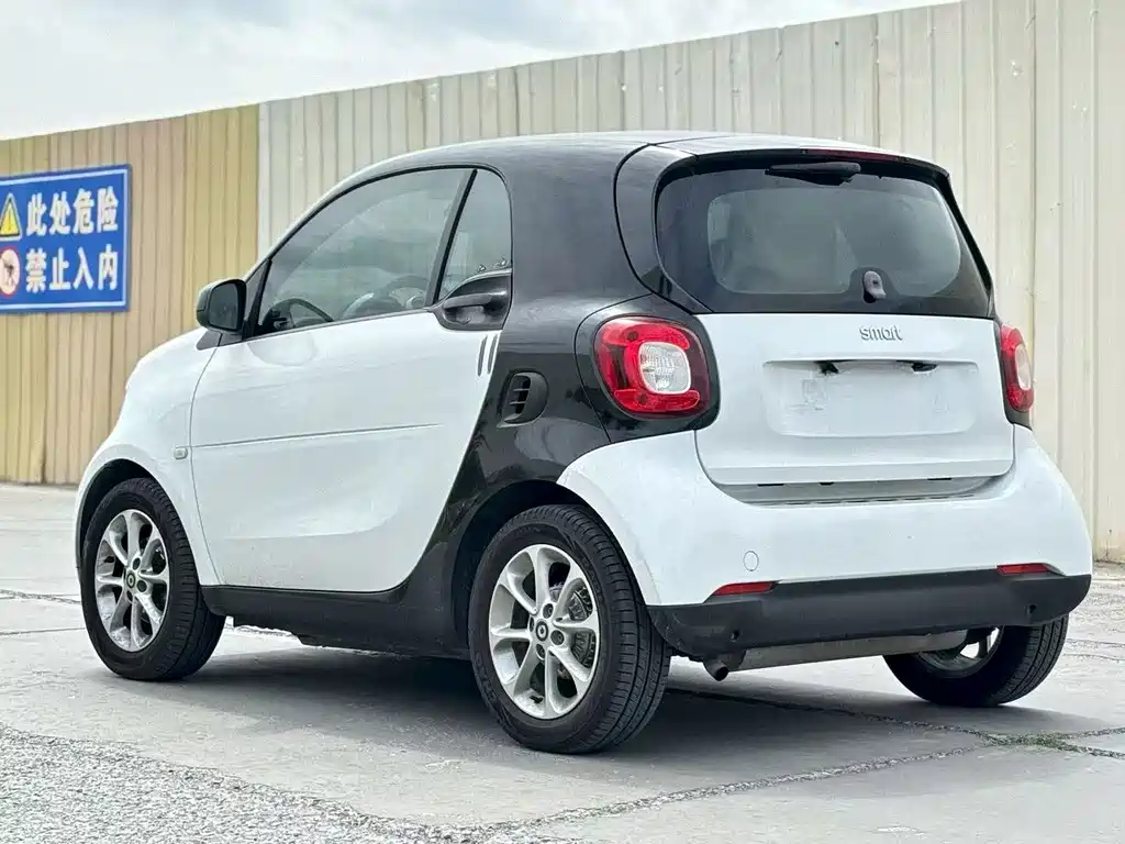 smart Smart Fortwo — миниатюра 7